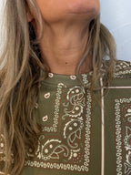 T-shirt bandana