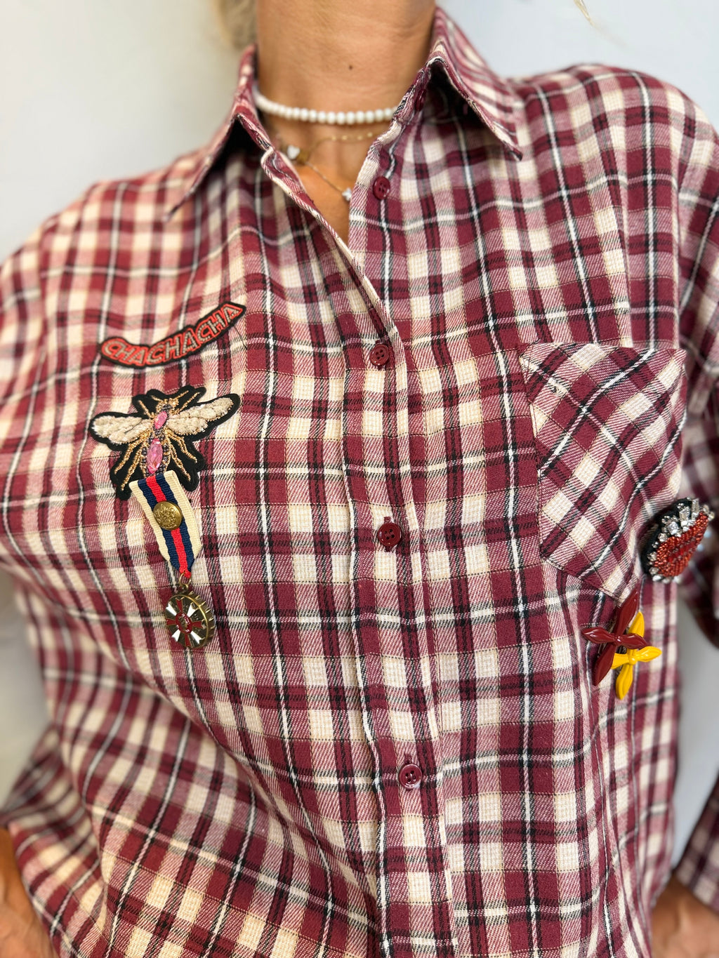Camicia dettagli