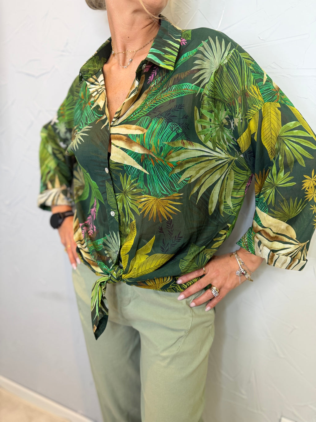 Camicia opera