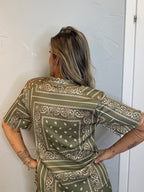 T-shirt bandana
