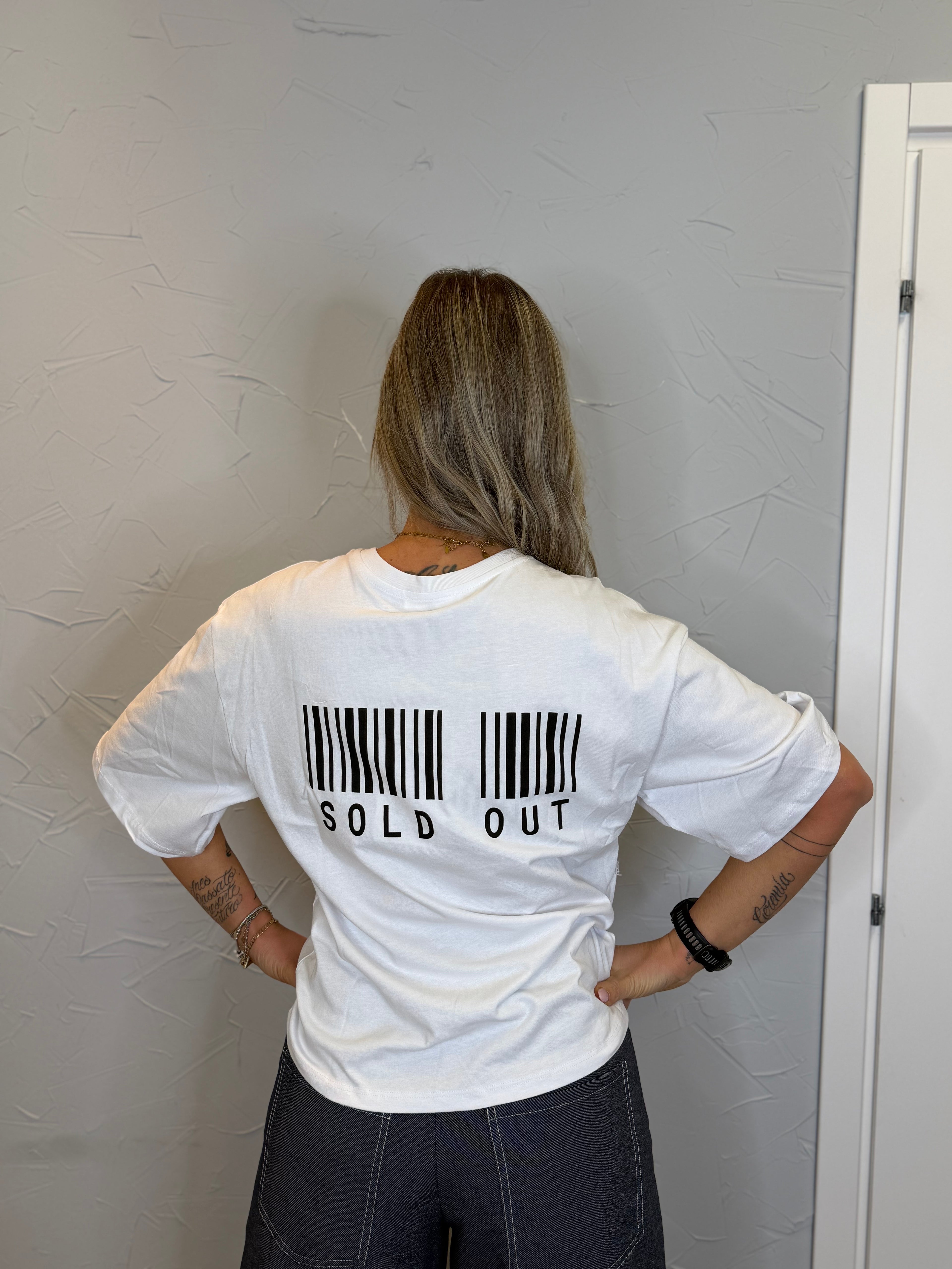 T-shirt sold out