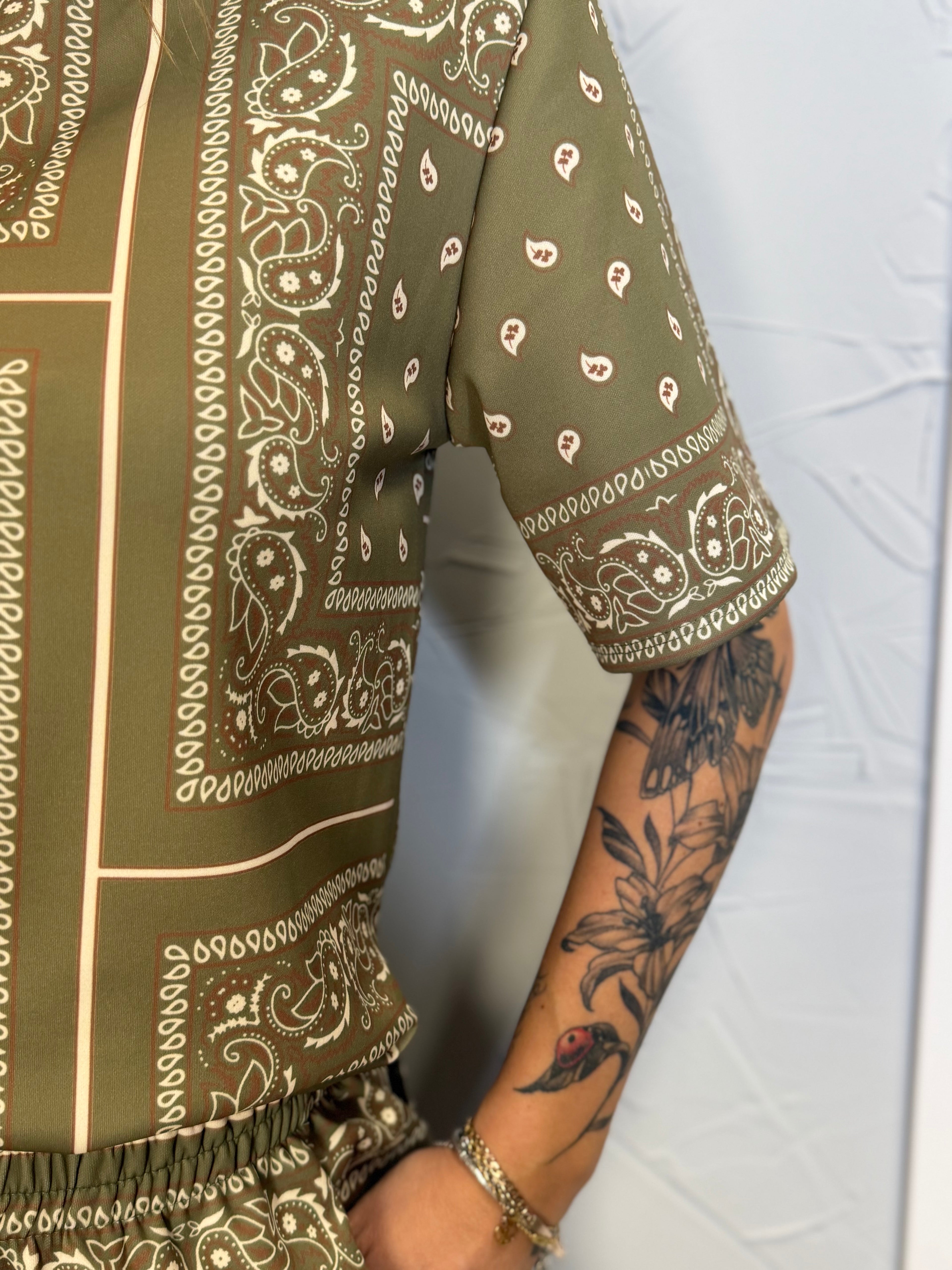 T-shirt bandana